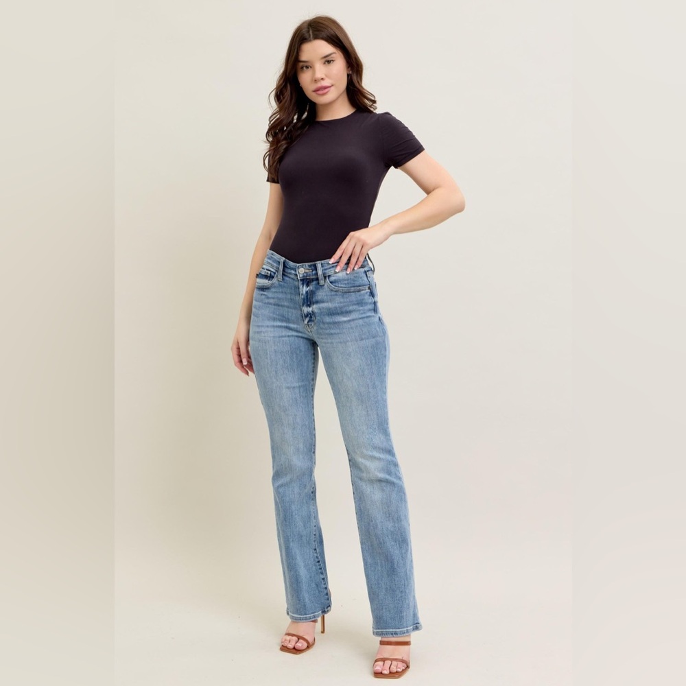 Judy Blue CORE Mid-Rise Bootcut